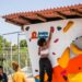 Aretha Duarte orientando escalada coletiva no Parque Linear José Mingone