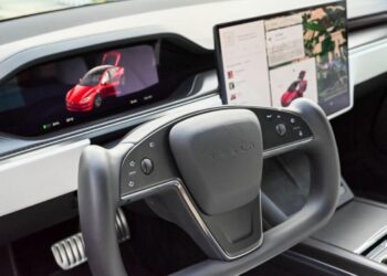 Sistema de Condução Assistida da Tesla