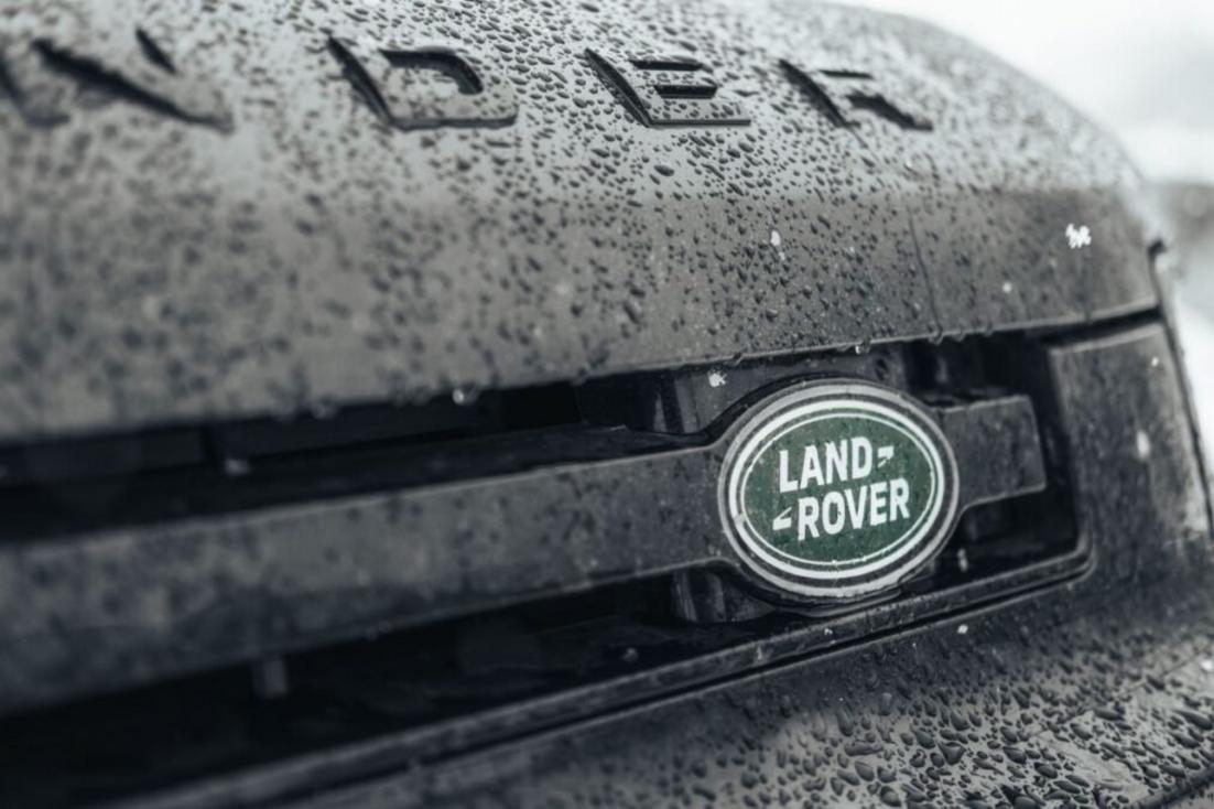 Imagem ilustrativa sobre cortes na Jaguar Land Rover