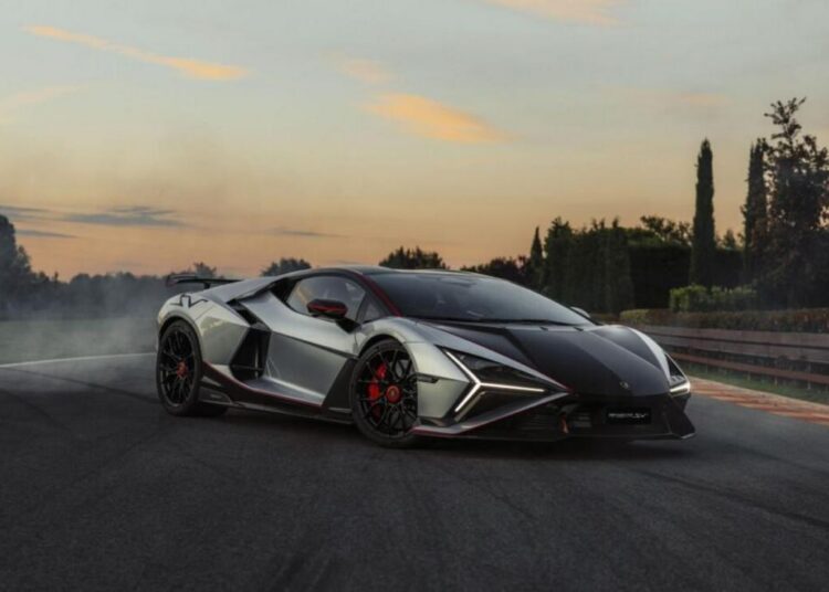 Modelo Lamborghini Super Veloce