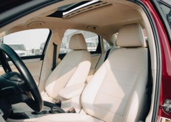 Fornecedores de componentes internos automotivos
