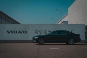 Regras Chinesas Modernizam Pagamentos na Indústria Automotiva