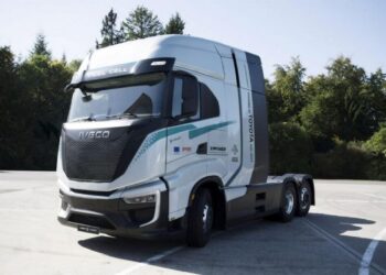 Caminhão a hidrogênio da Iveco com tecnologia da Toyota