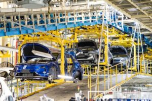 Geely dá início à produção do EX5 EM-i no Brasil até 2026