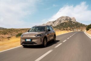 Leapmotor lança B03X: o crossover elétrico que vai além