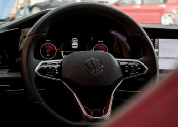 Imagem de um automóvel Volkswagen em recall