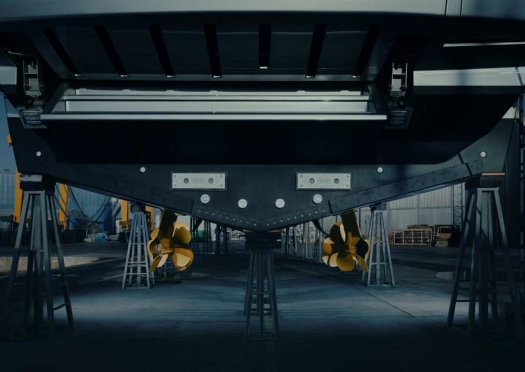 Demonstração do sistema híbrido da Volvo Penta para barcos