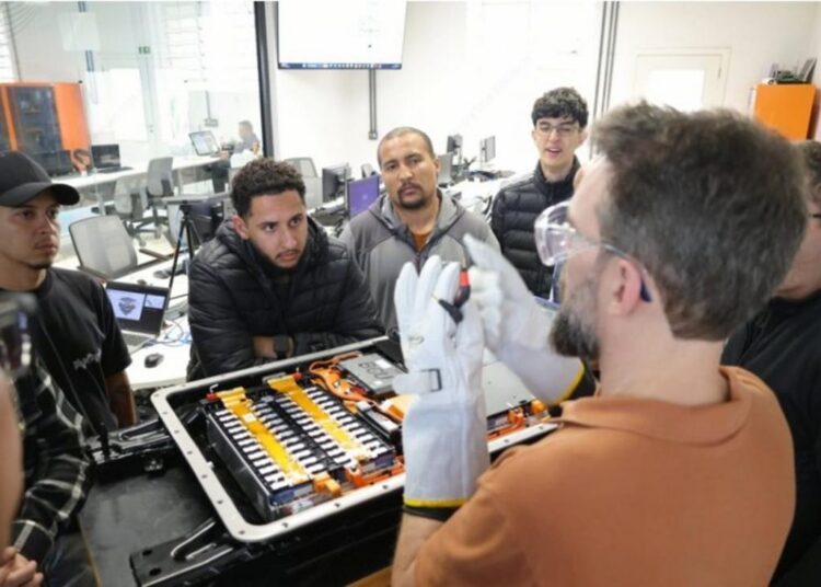 Técnicos brasileiros competindo