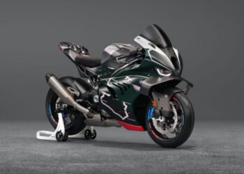 BMW M 1000 RR edição limitada Isle of Man TT