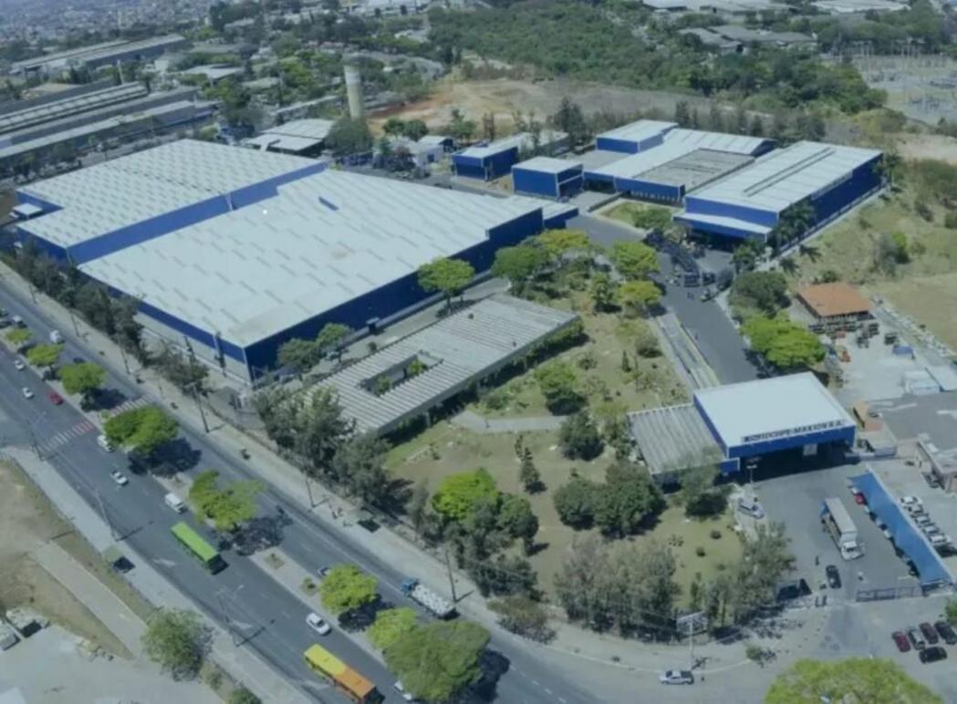 Imagem de caminhões da Mercedes-Benz
