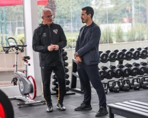 Treino do São Paulo foca em cruzamentos para jogo contra o Galo