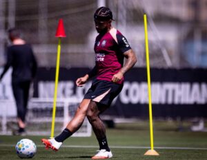 Corinthians se prepara para duelo contra Chapecoense