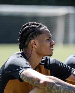 Reforços a caminho: São Paulo se prepara para duelo decisivo