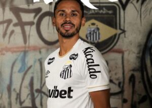 Santos Anuncia a Chegada do Meia Lima por Empréstimo