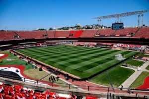São Paulo Enfrenta Atlético-MG com Oito Desfalques Importantes