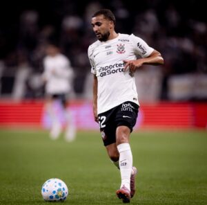 Botafogo enfrenta desafios na contratação de Hakim Ziyech