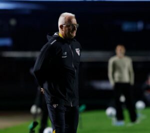 Dorival revela estratégia e foco total no confronto com o Boca