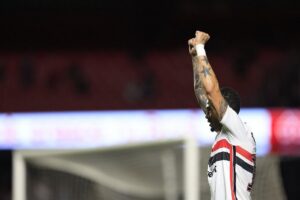 Luciano se destaca entre os maiores artilheiros do São Paulo