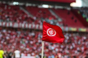 Santos Enfrenta Inter com Tabu de 18 Anos no Beira-Rio