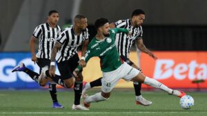 Palmeiras amarga empate e cede liderança ao Flamengo