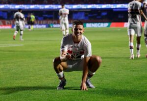 São Paulo Renova Interesse em Gustavo Santana até 2030