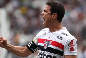 Hernanes é a Grande Atração do São Paulo em Buenos Aires