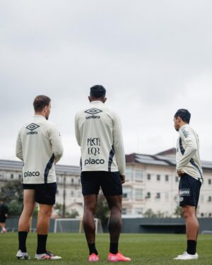 Anticipação Total: Santos se Prepara para Enfrentar o Galo