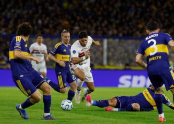 Calleri suspenso para jogo do São Paulo