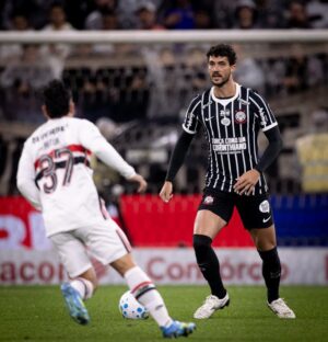 São Paulo e Corinthians: crise financeira marca fechamento de janela