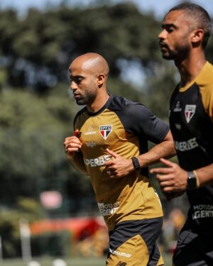 Lucas Moura inicia fase decisiva da reabilitação