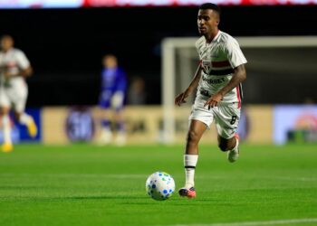 Jogadores do São Paulo em campo.