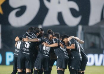 Santos enfrenta Atlético-MG em busca de vitória fora de casa