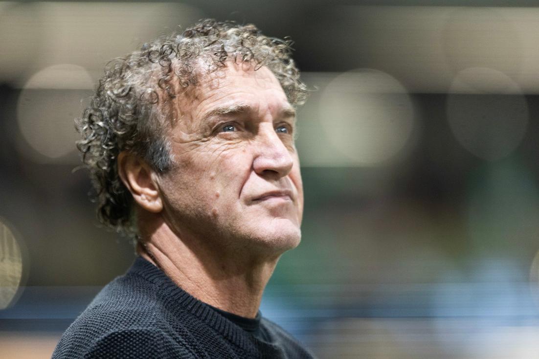 Cuca, técnico do Santos, durante coletiva de imprensa