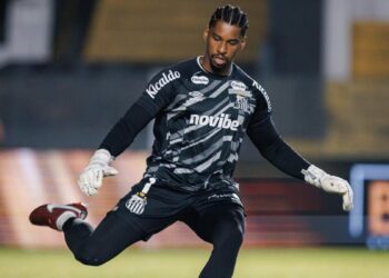 Santos e Remo em confronto
