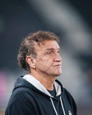 Cuca enfatiza foco no dia a dia após vitória do Santos