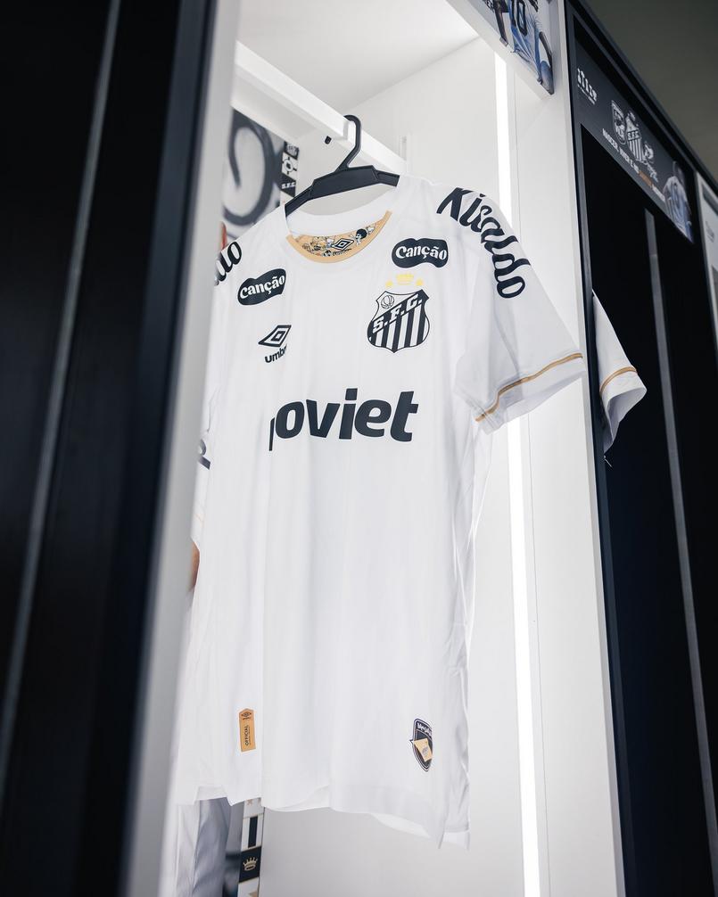 Logotipo do Santos e Adidas juntos