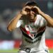 Jogadores de futebol em campo