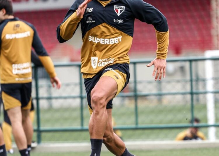Jogadores do São Paulo em treinamento