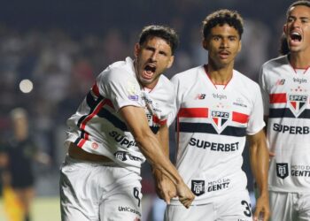 Clube de futebol de São Paulo em destaque
