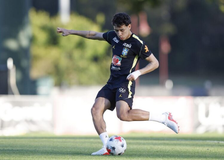 Gabriel Bontempo durante treinamento da Seleção