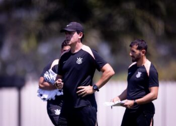 Treinos do Corinthians no CT Joaquim Grava