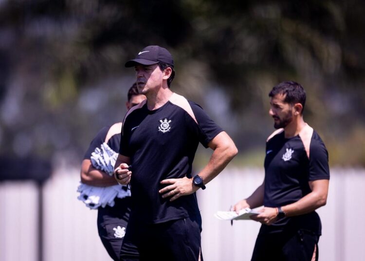 Treinos do Corinthians no CT Joaquim Grava