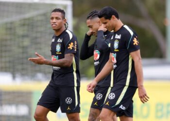 Jogadores da Seleção Brasileira em treino