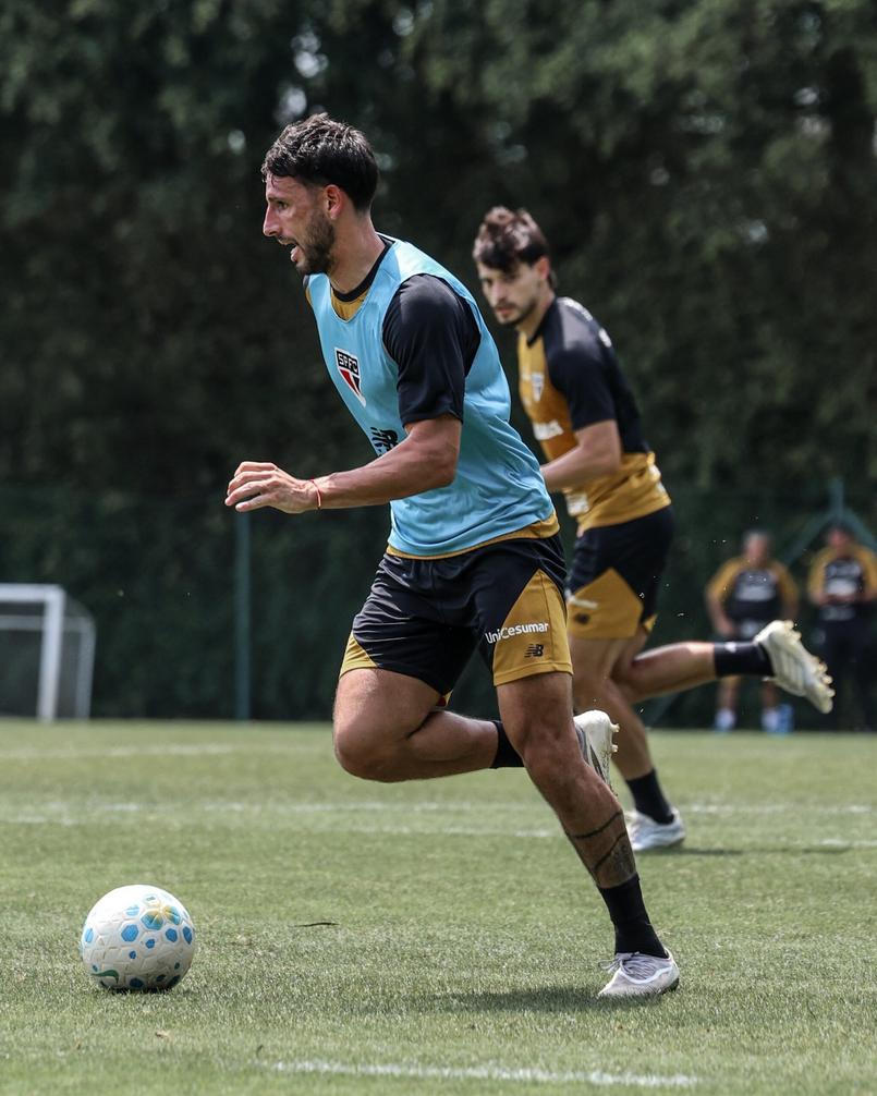 Jogadores do São Paulo em treinamento