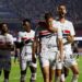 Jogadores do São Paulo em campo