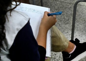 Iniciativa com estudantes reúne música, poesia e artes visuais