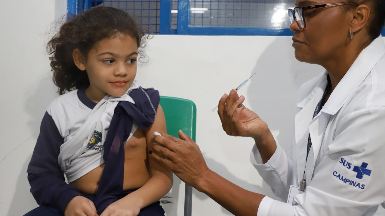 Servidores em atendimentos de saúde, palestras educacionais e ampliação de unidades de saúde