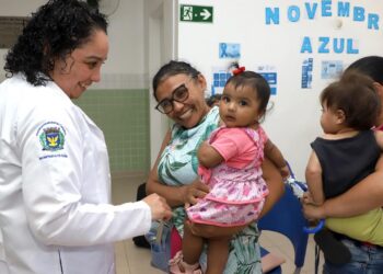 convocação de agentes de educação infantil e técnicos em enfermagem para reunião no Salão Vermelho