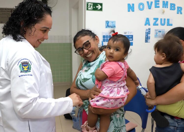 convocação de agentes de educação infantil e técnicos em enfermagem para reunião no Salão Vermelho