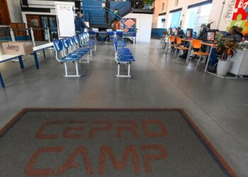 qualificação profissional desenvolvendo habilidades técnicas para o mercado de trabalho